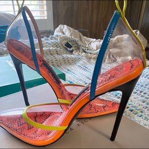 Clear multi-color pumps